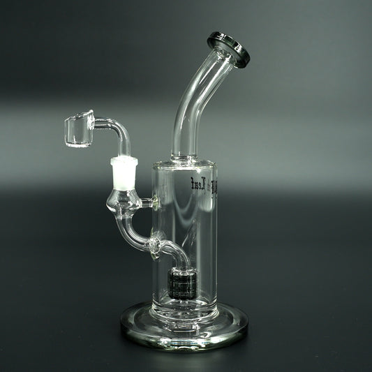 Black Leaf Dabbing Rig in Schwarz mit Trommelperkolator – Seitenansicht aus Borosilikatglas