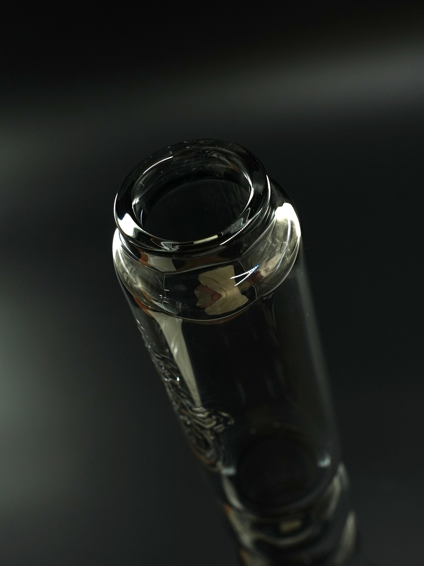 Das schwarze Mundstück der High5 Smoke verleiht der Jelly Joker Bong einen edlen Abschluss und sorgt für angenehmes Ziehen