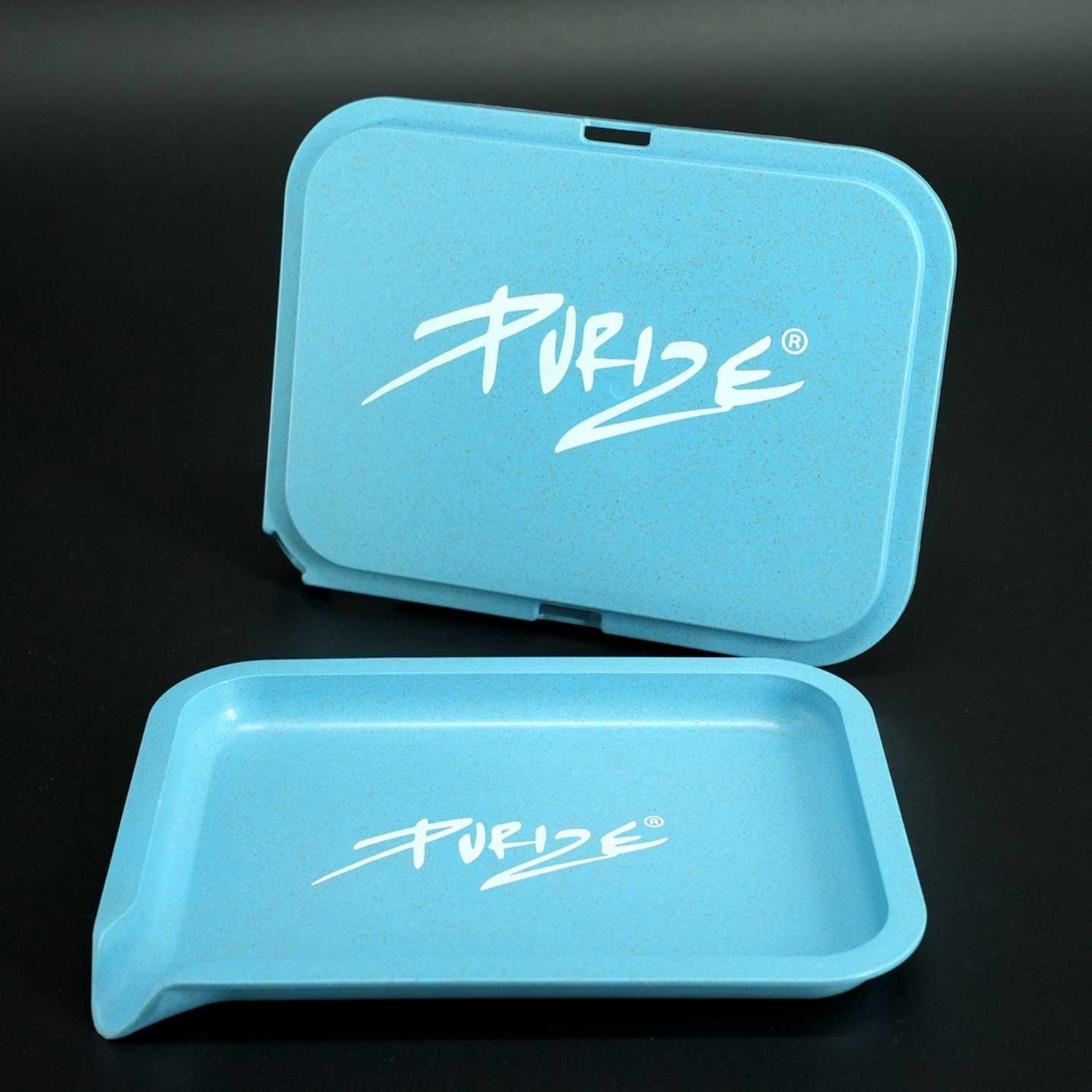 PURIZE Plant-Fiber-Composite Kit Blau, geöffnetes Rolling Tray, zweiteilig und verschließbar.