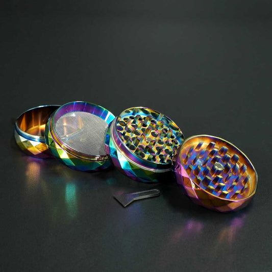 Integriertes feines Sieb filtert kleinste Partikel – Pollenschaber inklusive. Der Rainbow Diamond Grinder BIG ist durchdacht bis ins Detail