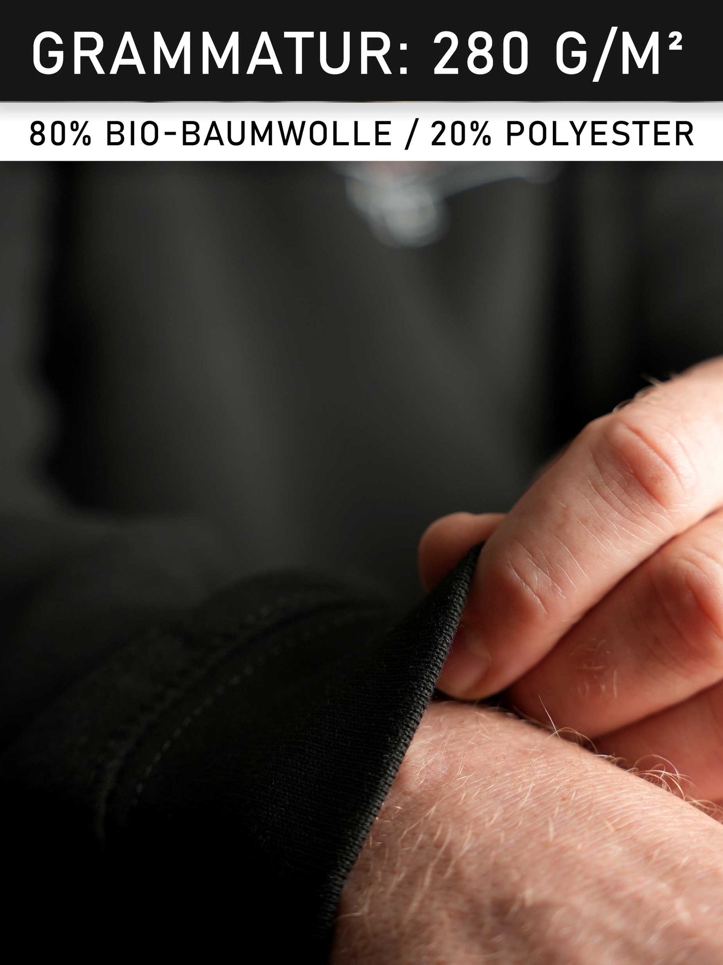 Detailaufnahme des hochwertigen, weichen Stoffes des schwarzen STYCKY Haze Hoodies