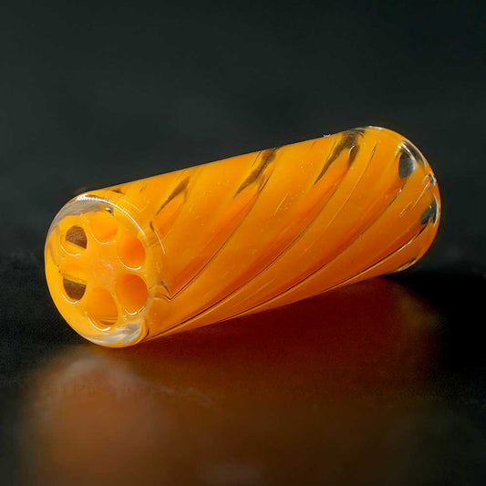 Detailaufnahme STYCKY Glasfilter Capri Ø 10 mm 30 mm mit orange-gelben Spiral-Strukturen im Glasfilter