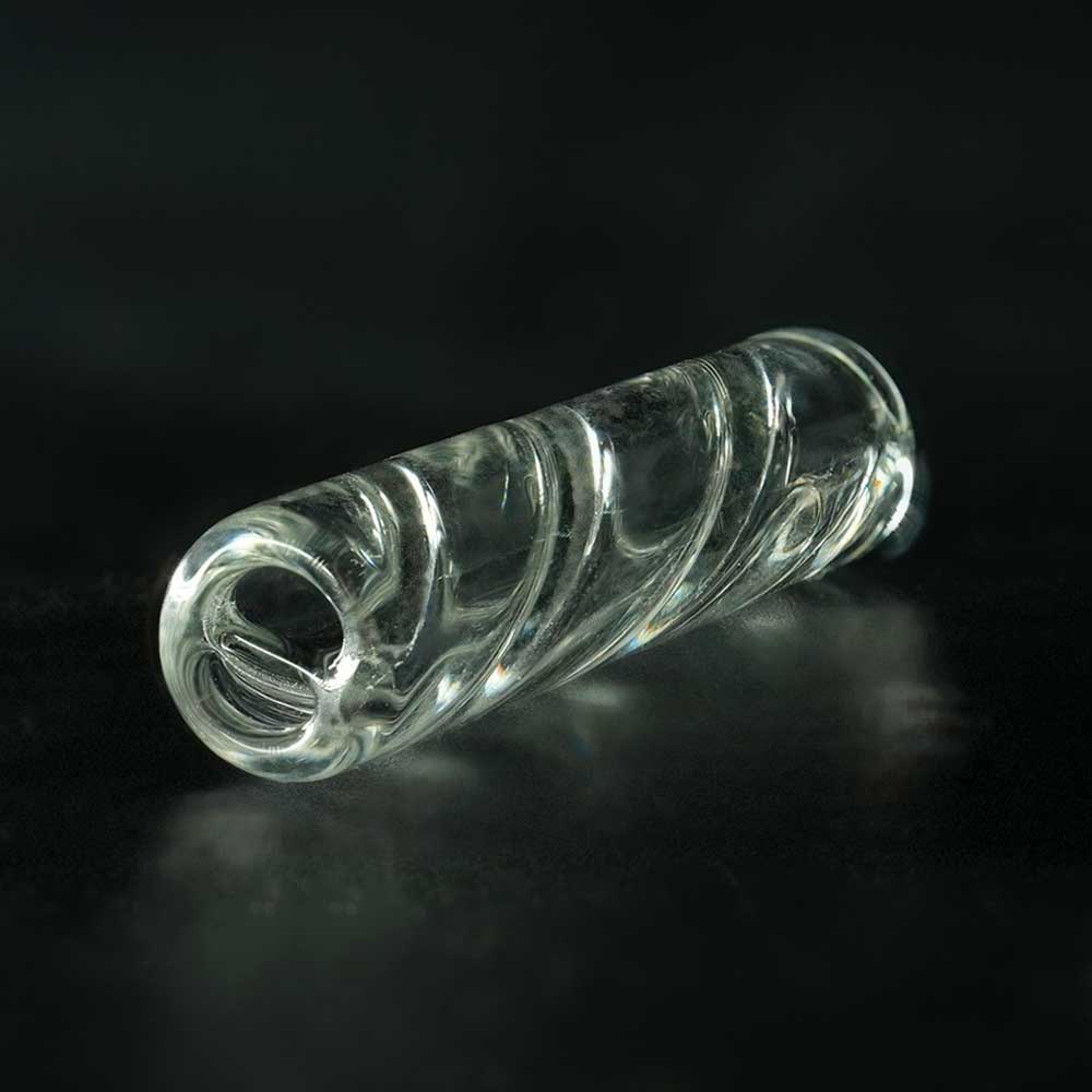 Detailaufnahme STYCKY Glasfilter Eon Ø 7 mm 30 mm mit weicher, fließender Glasstruktur im klaren Glasfilter