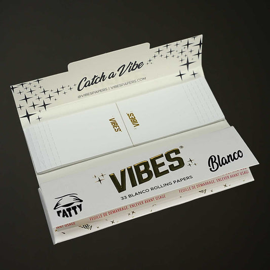 Die VIBES Papers King Size + Tips Blanco bieten extra lange Papers und ein passendes Tip-Heft – ideal für große Sessions.