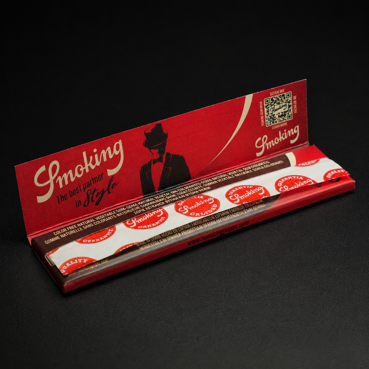 Geöffnete Smoking Brown King Size Papers mit sichtbaren Blättchen