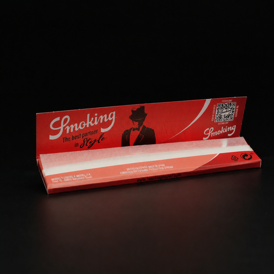 Geöffnete Smoking Thinnest KSS Papers mit sichtbaren ultradünnen Blättchen