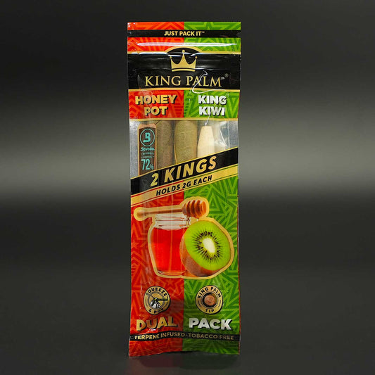 Das King Palm Dual Pack enthält zwei natürliche Mini Rolls mit aktivierbarer Terpenkapsel für dezentes Aroma in Honey & Kiwi