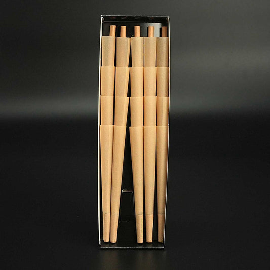Die Black Leaf El Humeros King Size Cones bestehen aus ungebleichtem, ultradünnem Papier und werden im praktischen 40er Pack geliefert.