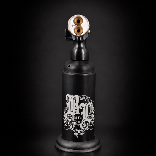 Black Leaf Torch matt schwarz Dab Feuerzeug mit Doppelbrenner und Black Leaf Logo