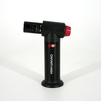 Der CHAMP HIGH 4 Blue Flames Table Lighter in Schwarz, nachfüllbar und mit Sicherheitsverschluss
