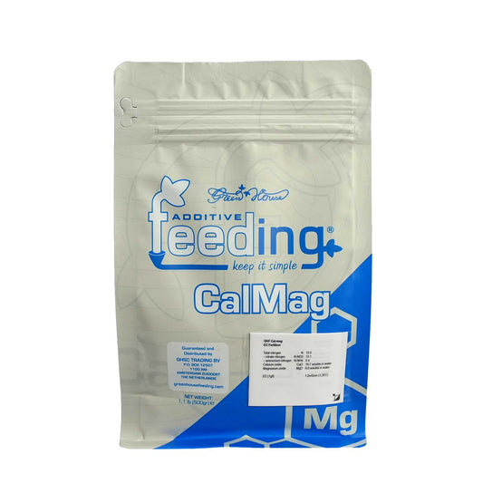 Green House Powder Feeding Calmag – wiederverschließbare Verpackung.
Die Calmag-Verpackung von Green House Powder Feeding – gut lesbares Etikett mit Nährstoffangaben