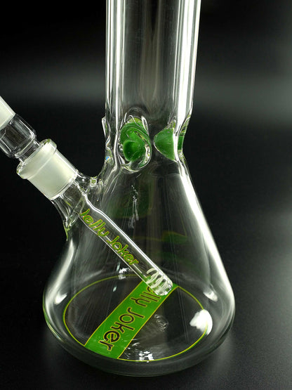 Das innovative Erlkick-System der Dioptas von Jelly Joker erlaubt ein Schräghalten der Bong, ohne sich den Daumen zu beschmutzen