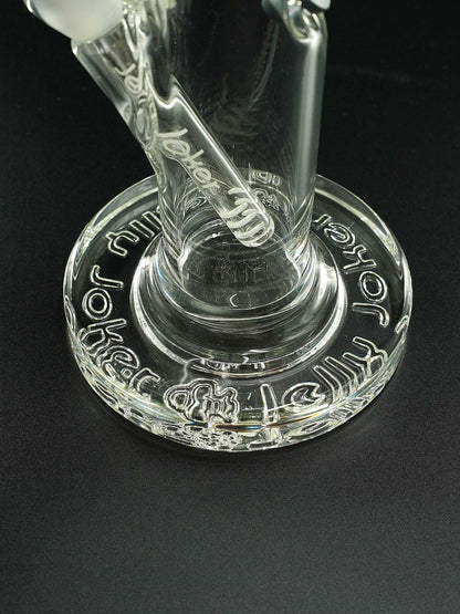 Der 2 cm dicke Panzerfuß der Titanit von Jelly Joker sorgt für festen Stand und unterstreicht die robuste Bauweise der Bong
