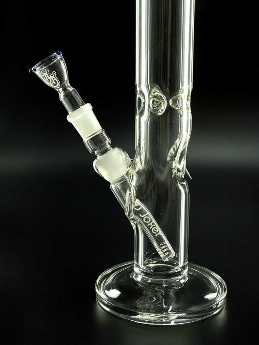 Das mitgelieferte Chillum der Opalith besitzt einen Schlitzdiffusor und einen 18,8 mm Präzisionsschliff für sanften Rauchgenuss.