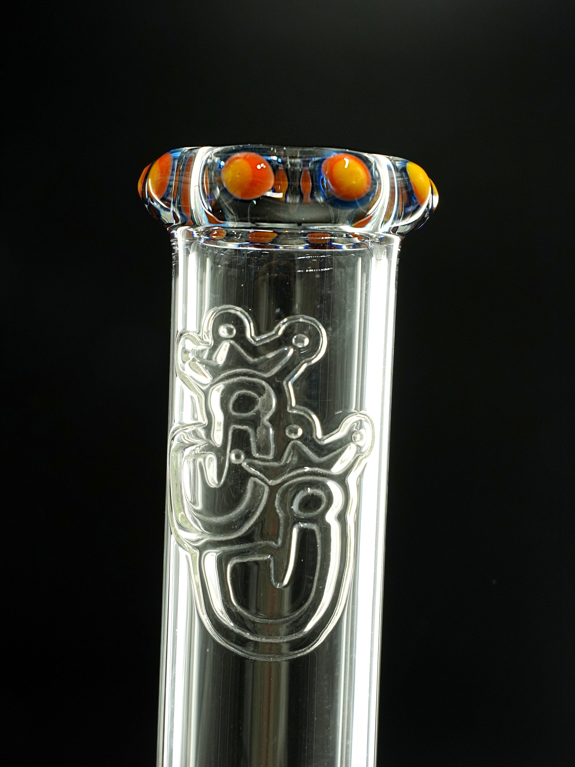 Das elegante Flamepolish JJ-Logo auf der Titanit Bong von Jelly Joker verleiht dem klaren Design einen hochwertigen Markenakzent