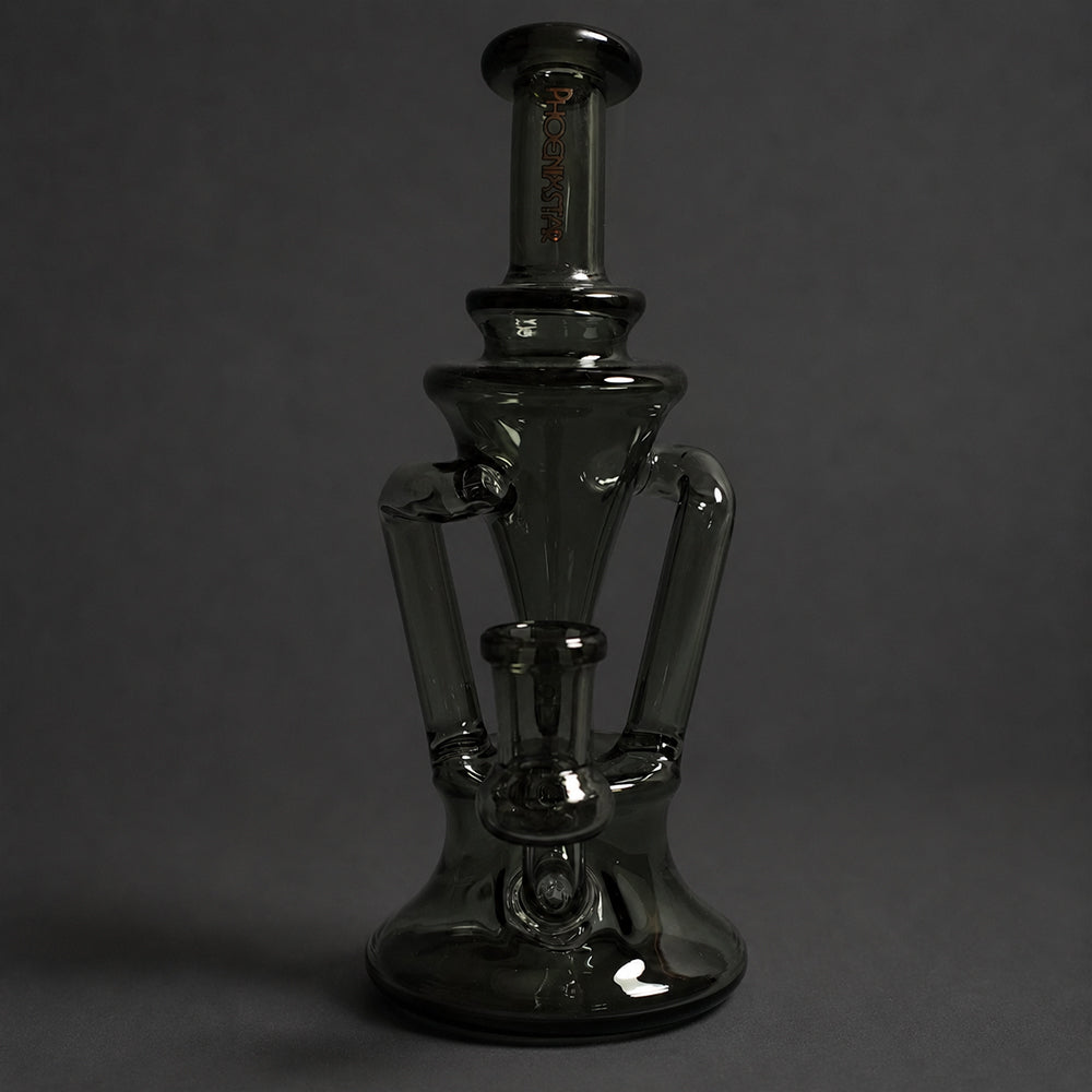 Frontansicht der Dab Rig Velvet Black mit PHOENIXSTAR-Logo und 14-mm-Schliff