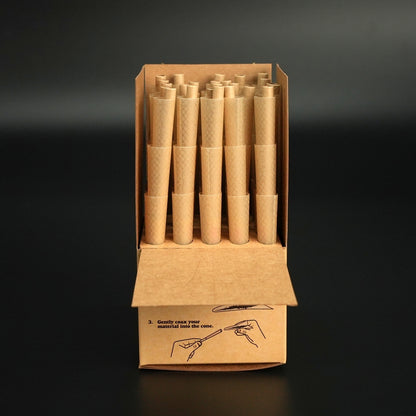 Die RAW Classic Cone 1¼ Box geöffnet – zeigt 75 sauber vorgerollte Cones, ordentlich gestapelt für den direkten Einsatz