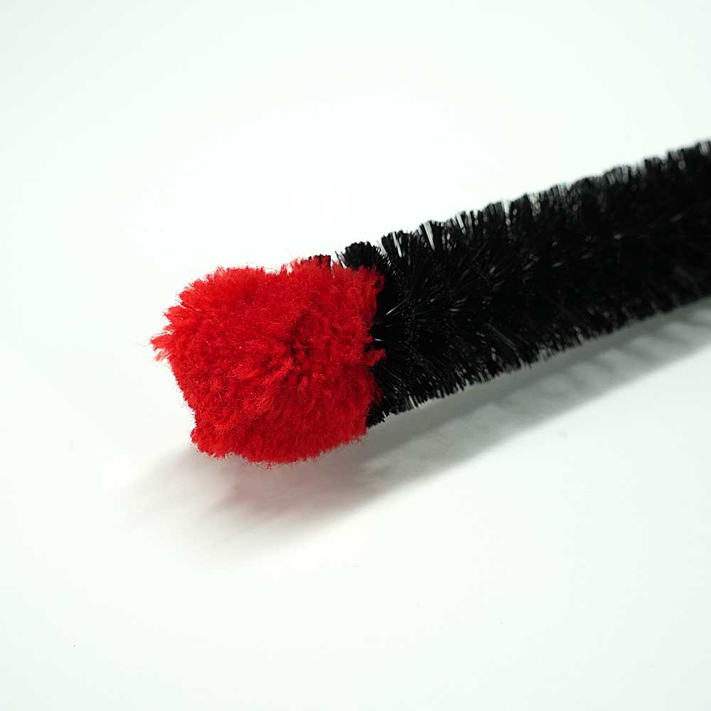 Reinigungsbürste mit Naturborsten & Baumwollspitze – ideal zur gründlichen Bong-Reinigung.
Gesamtansicht mit flexiblem Griff und Aufhängeöse