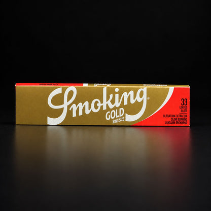 Die Smoking Gold King Size Slim sind ultradünne Longpapers mit natürlicher Gummierung und transparentem Look – für stilvolles Drehen.