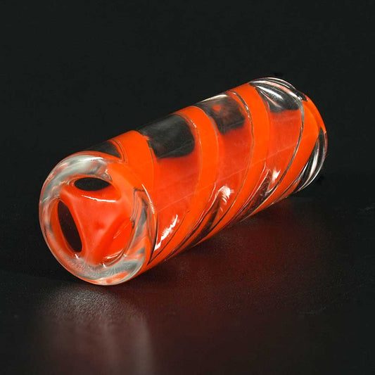 Detailaufnahme STYCKY Glasfilter Inferno Ø 10 mm mit spiraligem Glasdesign in Orange