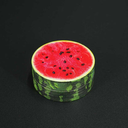 Champ Grinder im Melon-Look: farbenfroher Motivdeckel mit Fruchtoptik, kombiniert mit stabilem Mahlwerk für den täglichen Einsatz