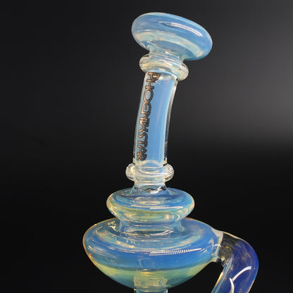 Detailansicht der oberen Recycler-Kammer und des Mundstücks der Dab Rig Flux