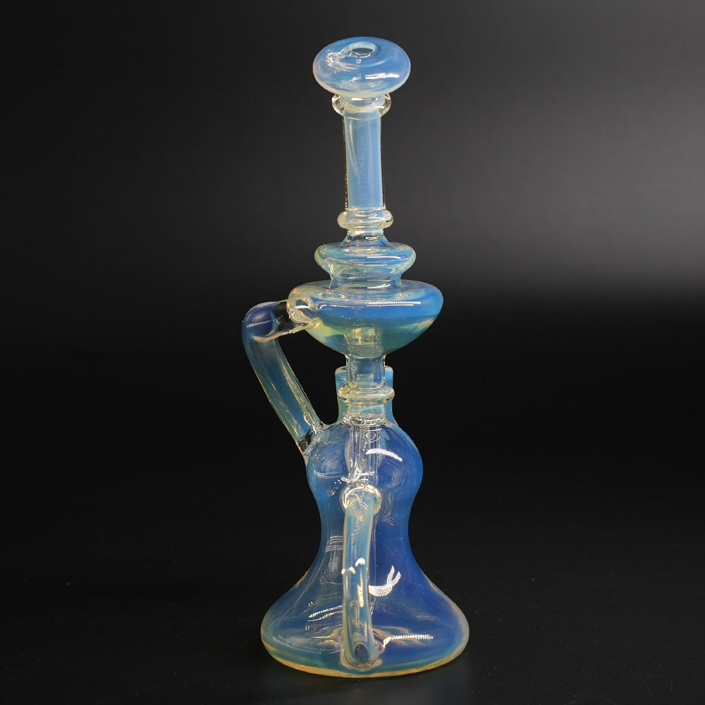 Rückseitige Gesamtansicht der Flux Recycler Dab Rig aus Silver-Fumed-Glas