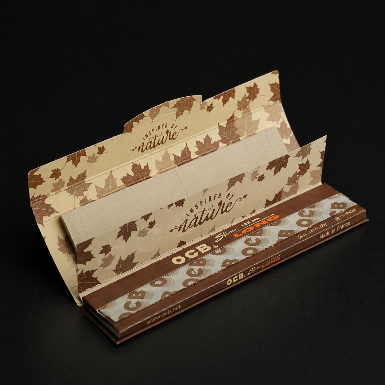 Geöffnete OCB Extra Long KSS Papers mit sichtbaren Tips und Blättchen