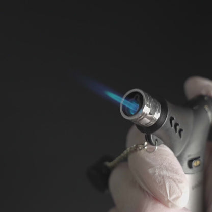 Video der kräftigen Turbo-Flamme des Unilite Jetflame Feuerzeugs Kingston