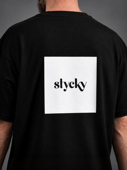 STYCKY T-Shirt | Schwarz | Weißes STYCKY Logo | leicht oversized