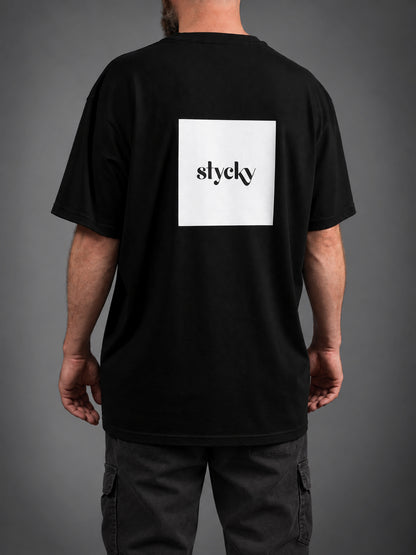 STYCKY T-Shirt | Schwarz | Weißes STYCKY Logo | leicht oversized